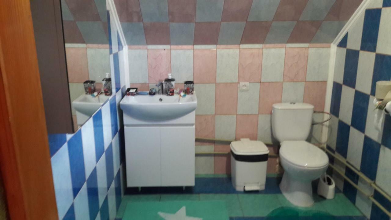 У Оксани Guest House Kvasy Exterior photo
