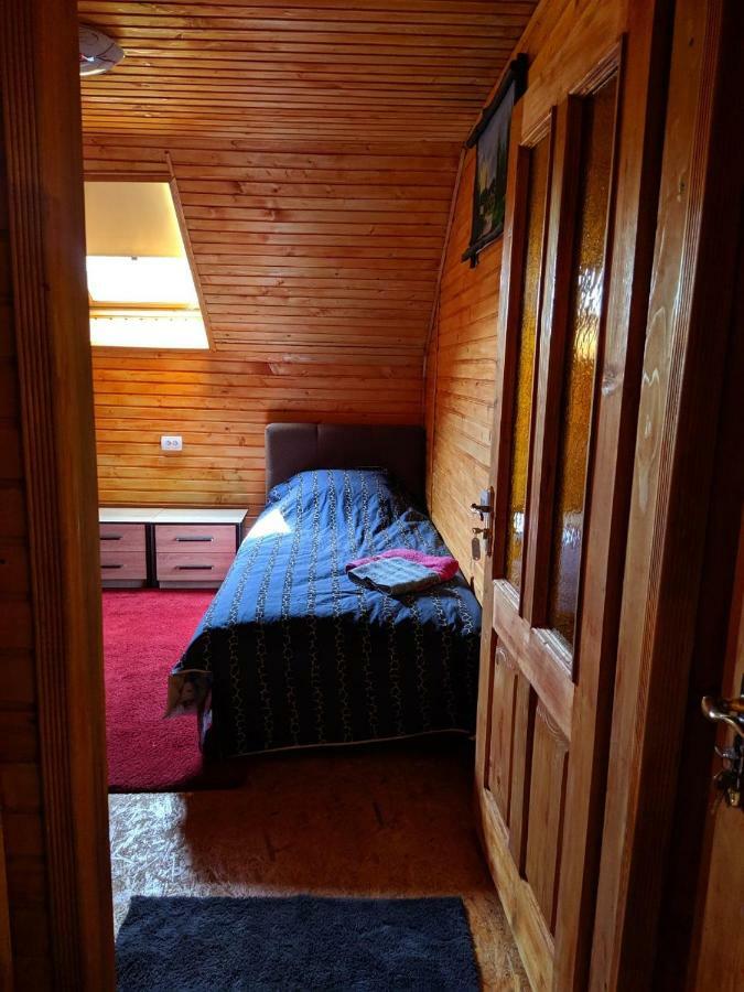 У Оксани Guest House Kvasy Exterior photo