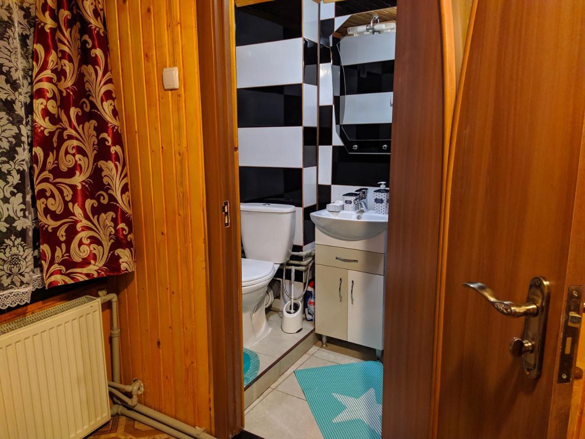 У Оксани Guest House Kvasy Exterior photo